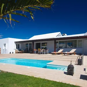 coral-villas-lanzarote.in-canary-islands.com/